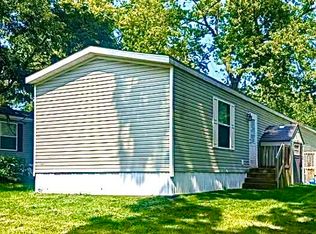 1243 Red Maple Ln, Kalamazoo, MI 49004