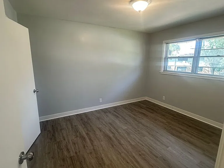 7230 W Lakefield Dr — Photo 3