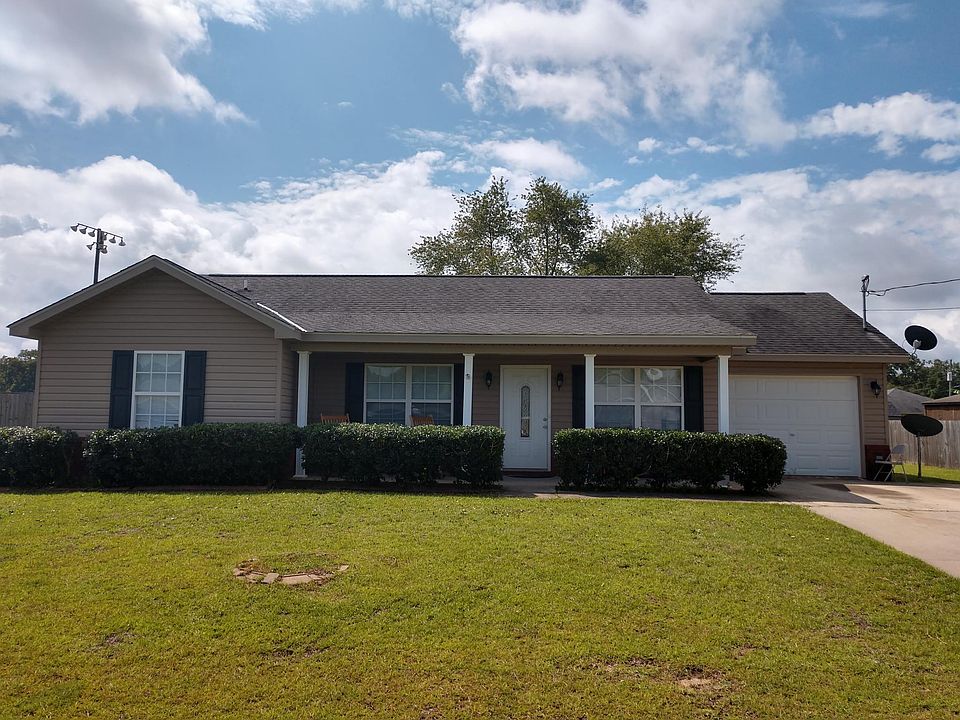 1st image of 228 Halie Dr