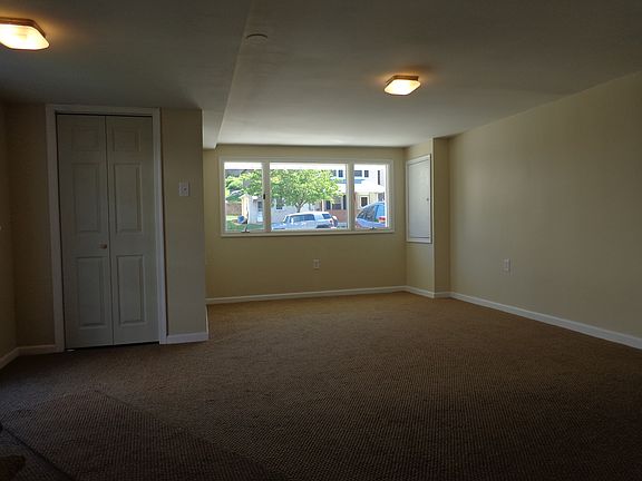 Lower level finished space