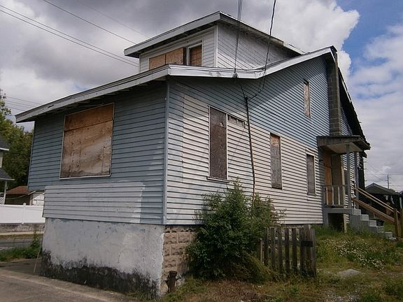 3rd image of 1180 Bergen Ave