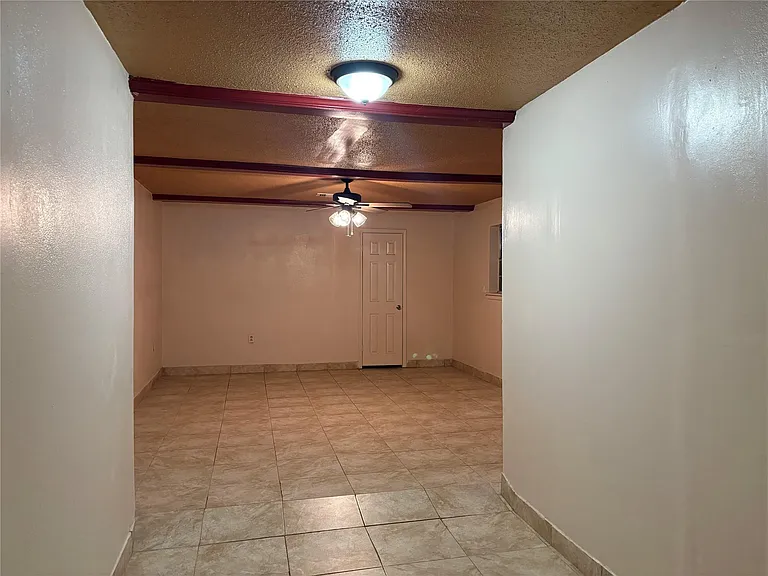 415 Zinn Dr — Photo 29