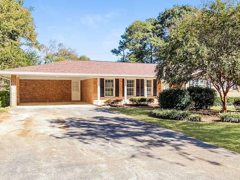 1634 Rhonda Ln — Photo 1