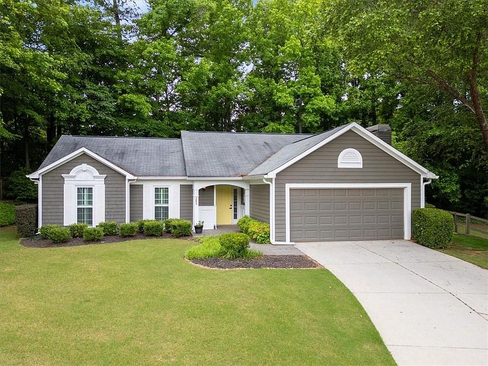1st image of 245 Scotch Pine Ct