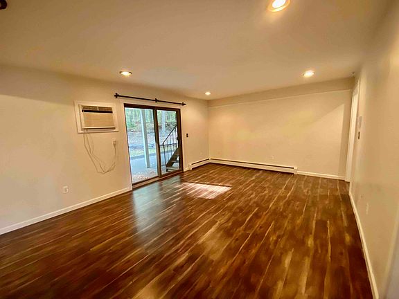 2nd image of 1710 Skyline Dr Unit 7