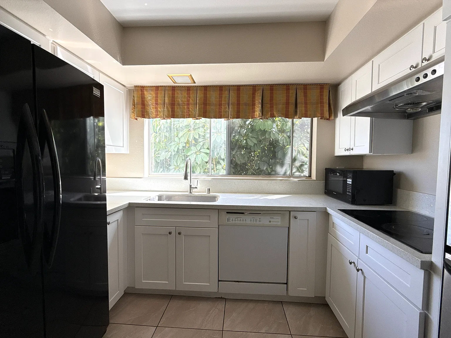 2 bed, 1350 sqft, $2,900 — Photo 4