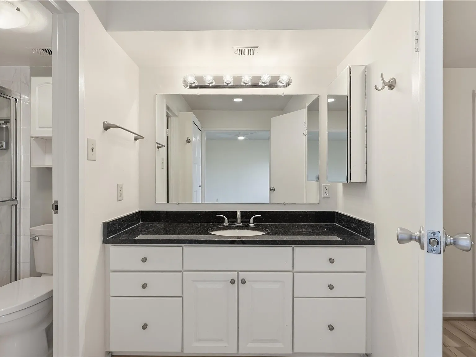 3 bed, 1538 sqft, $3,000 — Photo 3