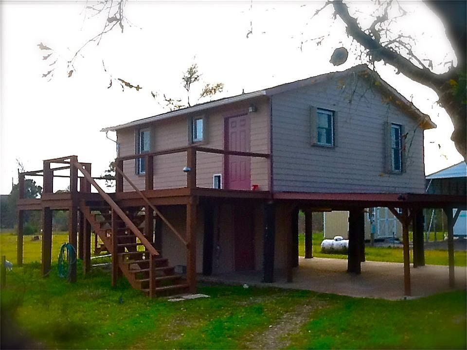1st image of 127 Lone Oak Ln