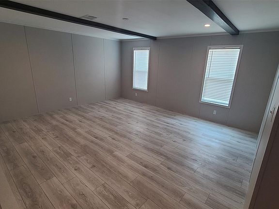 3rd image of 12610 Lewis Rd