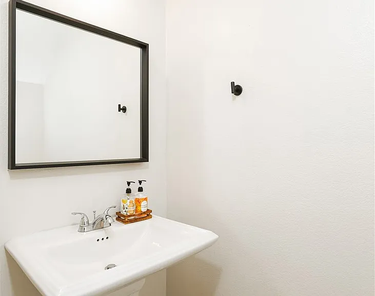 793 Banyan Way — Photo 35
