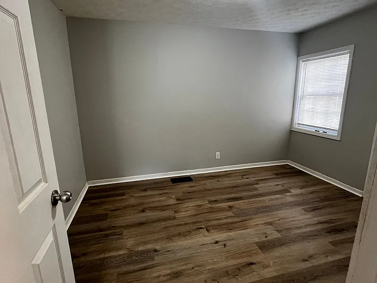 1344 S Delphos St — Photo 6