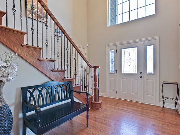 3rd image of 474 Arbor Ln