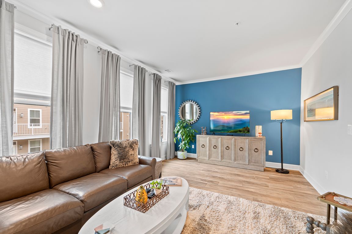 next background image