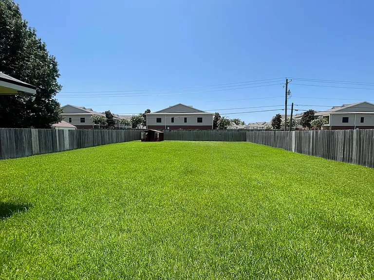 2922 Le Oaks Dr — Photo 16