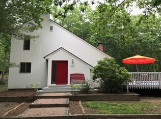 1707 Noyack Rd, Southampton, NY 11968