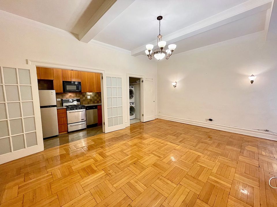 1st image of 650 W End Ave Floor 2-1D