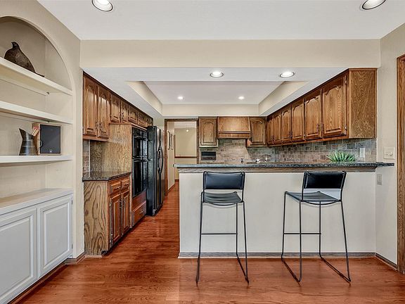4th image of 9128 E Peppertree Cir