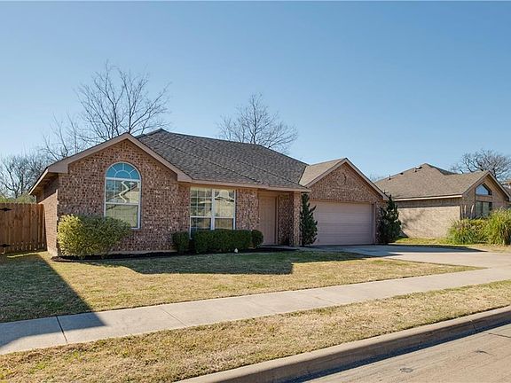 2nd image of 1420 Caneel Ct