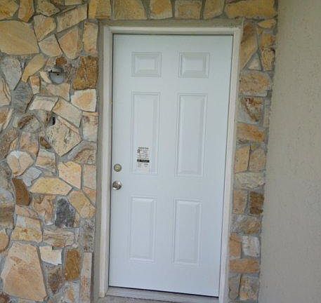 2nd image of 907 Avenue I Ct