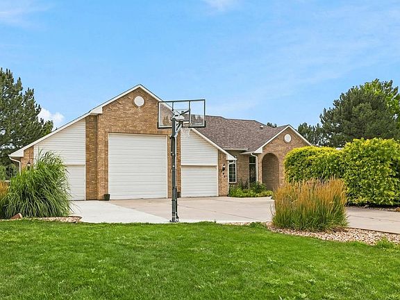 5th image of 104 Grand View Cir