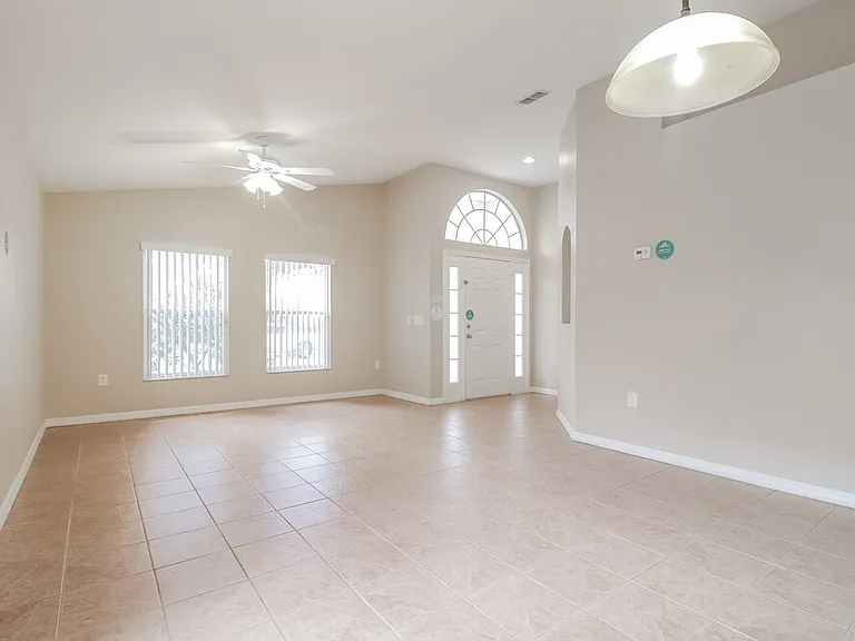 2131 Colonial Woods Blvd — Photo 5