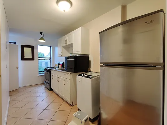 Rented by Signature Property Realty | media 3