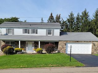 127 Greenbrier Dr #L-56, Clarks Green, PA 18411