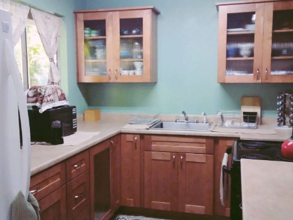 Real wood kitchen cabinets