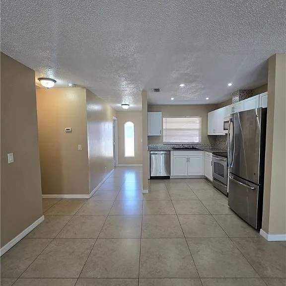 702 SE 47th St #2 — Photo 10