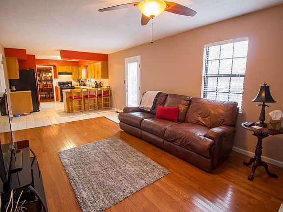 2nd image of 4049 Forsythe Dr