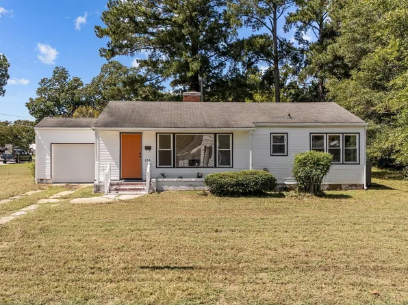 206 Catherine St, Benson, NC 27504