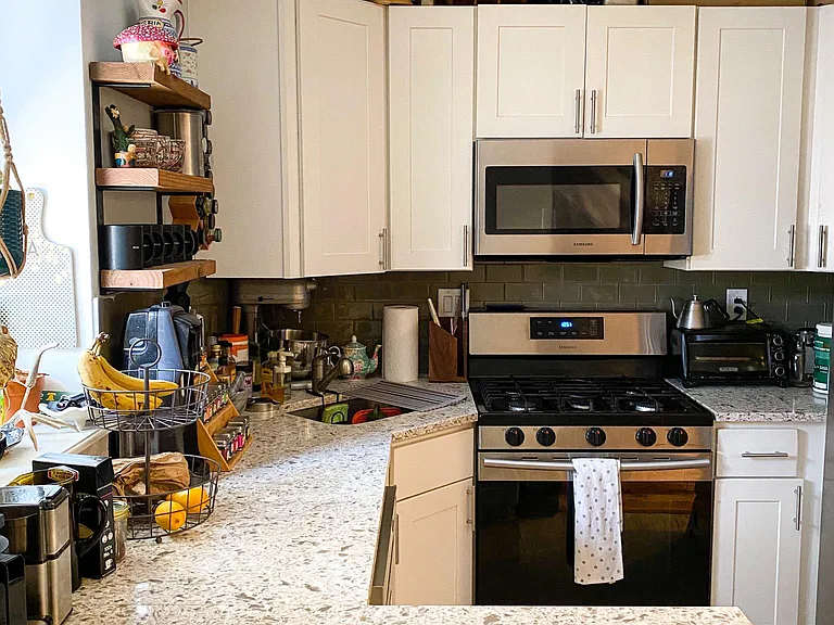 1247 N Dover St — Photo 25