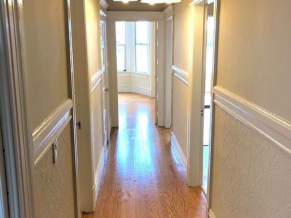 3rd image of 1369 Sacramento St APT 4