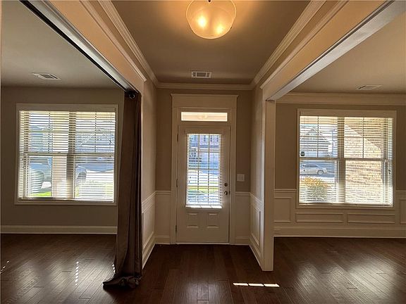 4th image of 3566 Andover Way
