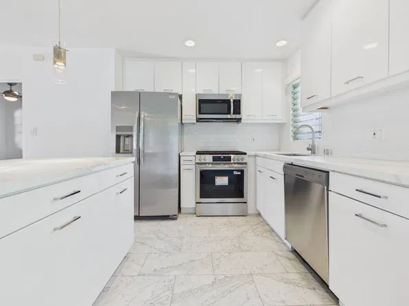 The Biarritz Apartments, 316 San Vicente Blvd APT 201, Santa Monica, CA 90402