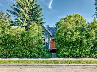 43 N New St SE, Calgary, AB T2G3X8