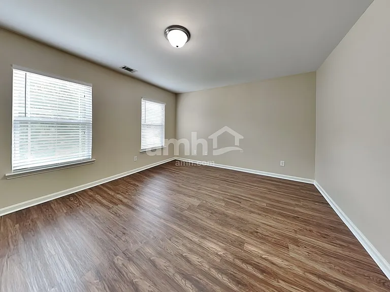 160 Grayson Ave — Photo 16