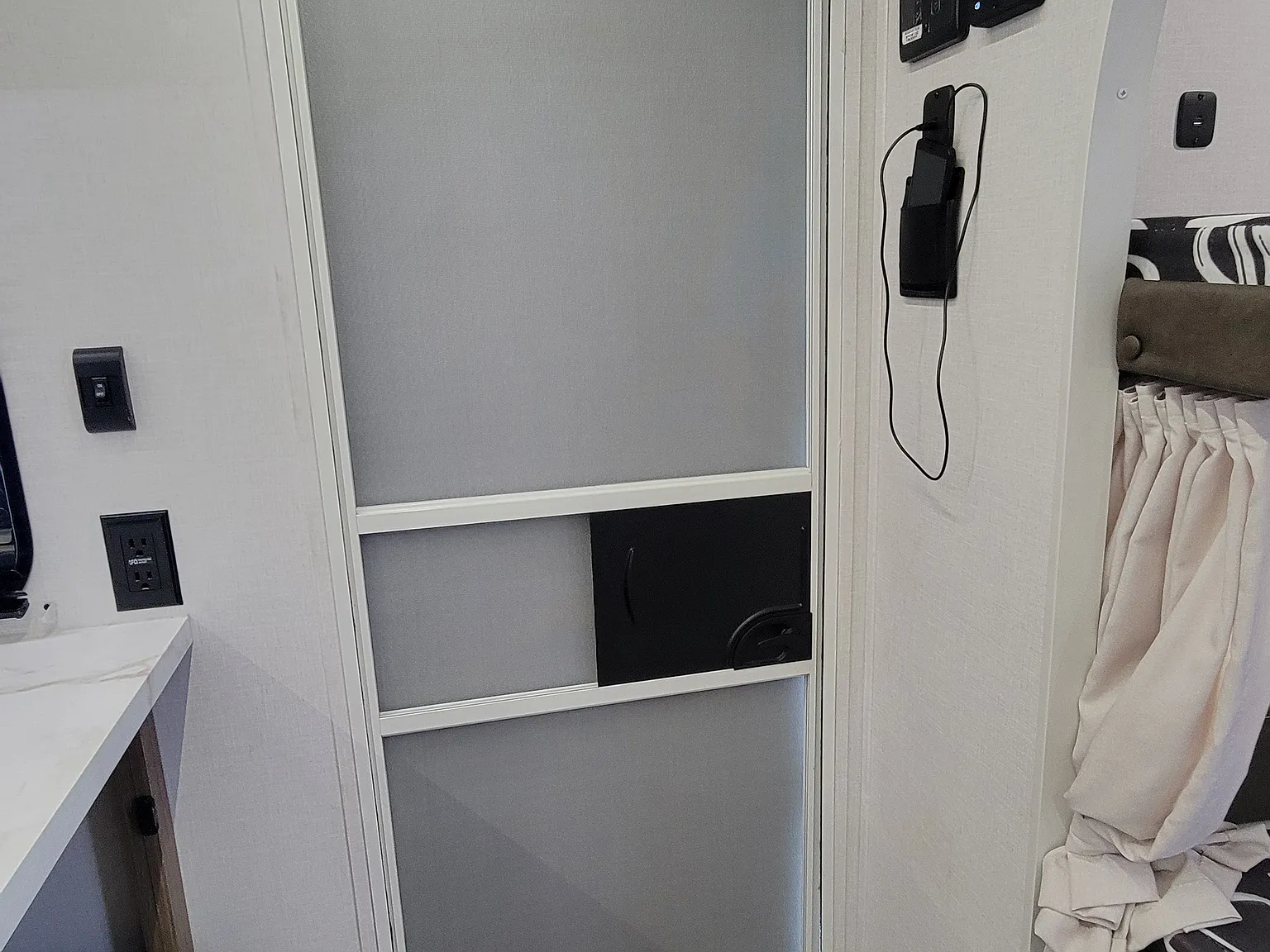 1 bed, 380 sqft, $1,500 — Photo 2