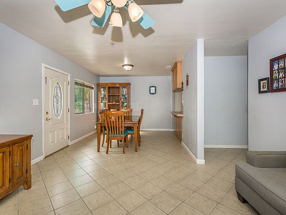 4th image of 2228 Broadway Ave