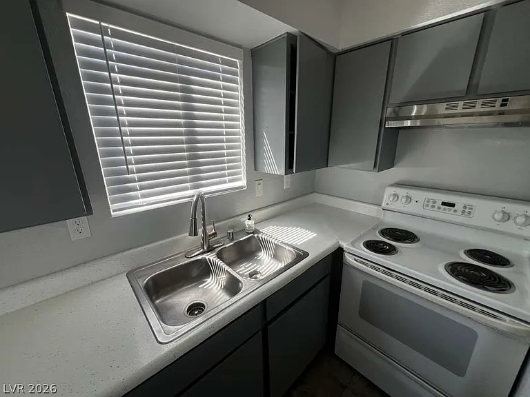 5662 E Lake Mead Blvd #A — Photo 23