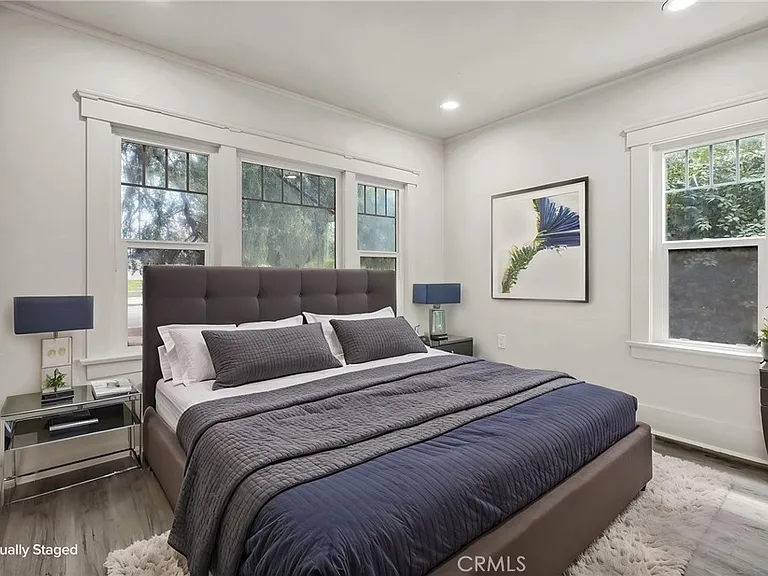 809 E Colton Ave — Photo 17