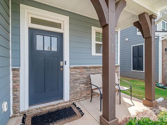 4th image of 8026 Saluda Dr