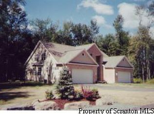 10A Pine Tree Dr, Gouldsboro, PA 18424