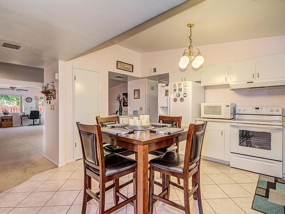 2nd image of 10903 W Windsor Dr