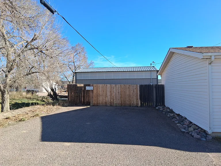 1355 Harding Ave #B — Photo 5