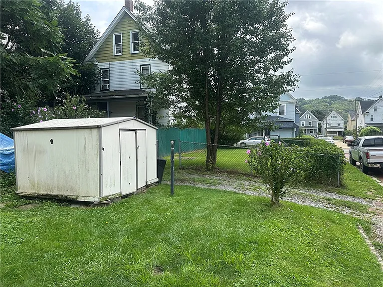431 W Wayne St — Photo 28
