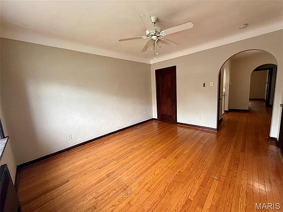 4th image of 3914 Chippewa St