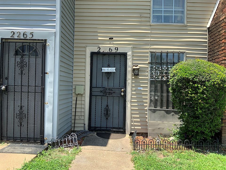 2nd image of 2269 Aspen St