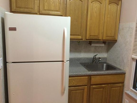 5th image of 3082 37th St APT 2R