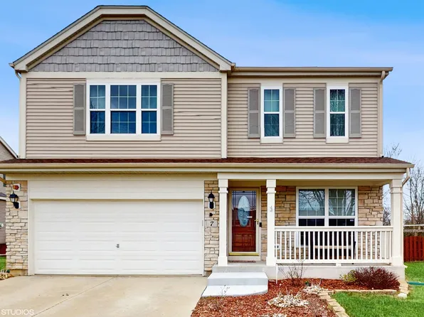 7 Moraine Dr, Streamwood, IL 60107
